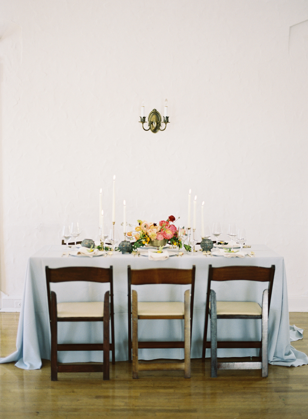 styled wedding table by ashley beyer of tinge